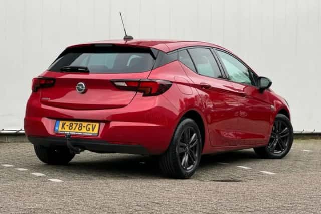 Opel Astra (2020) thumbnail 3