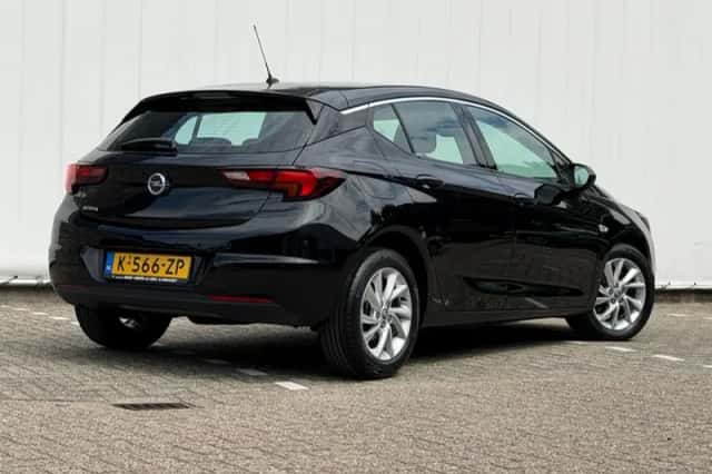 Opel Astra (2020) thumbnail 3