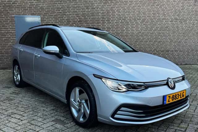 Volkswagen Golf (2021) thumbnail 3