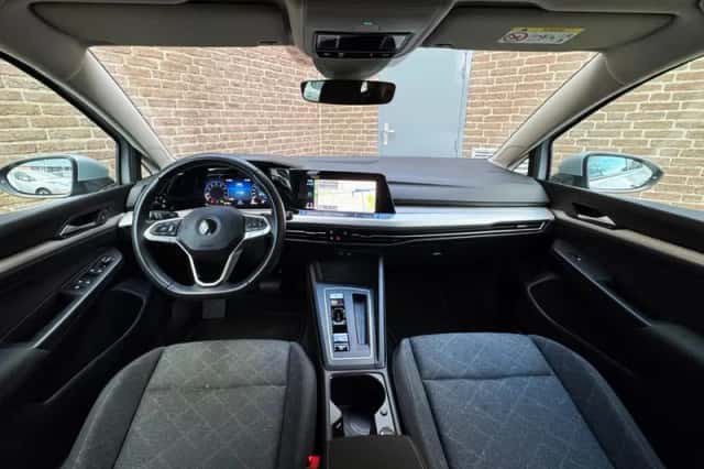 Volkswagen Golf (2021) thumbnail 6