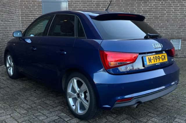 Audi A1 (2017) thumbnail 3