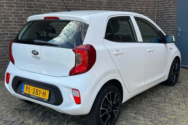 Kia Picanto (2017) thumbnail 2