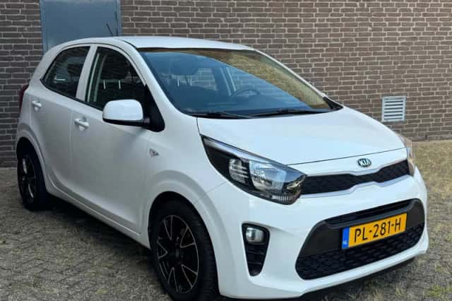 Kia Picanto (2017) thumbnail 3