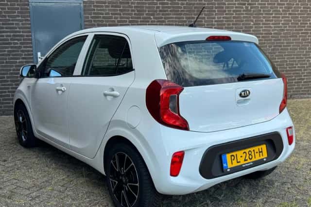 Kia Picanto (2017) thumbnail 4