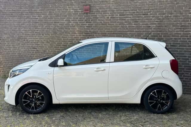 Kia Picanto (2017) thumbnail 5