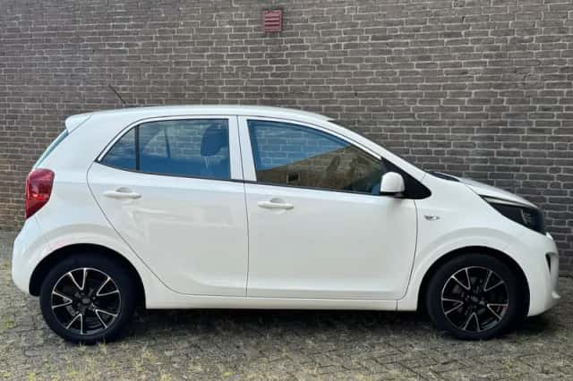Kia Picanto (2017) thumbnail 6