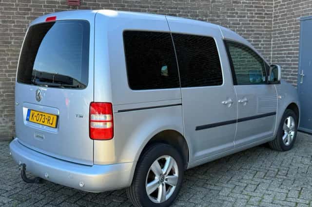 Volkswagen Caddy (2012) thumbnail 2