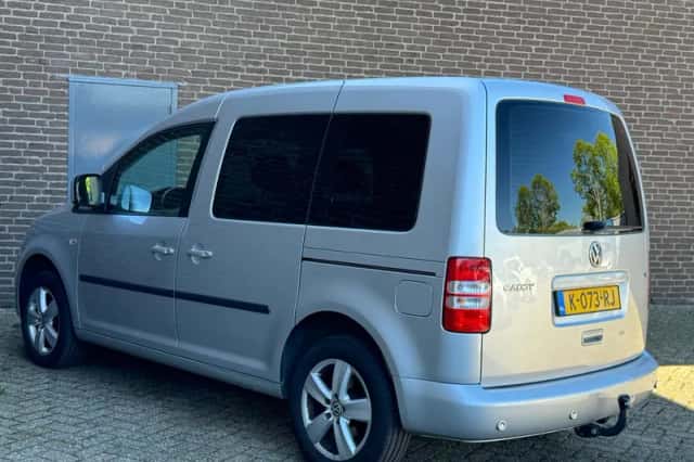 Volkswagen Caddy (2012) thumbnail 4
