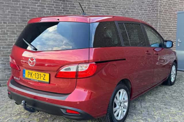 Mazda 5 (2013) thumbnail 2