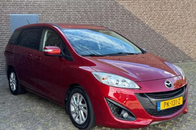 Mazda 5 (2013) thumbnail 3