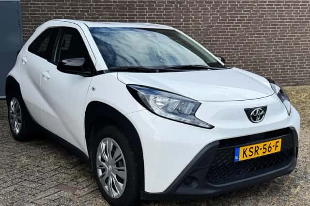 Toyota Aygo X (2022) thumbnail 3