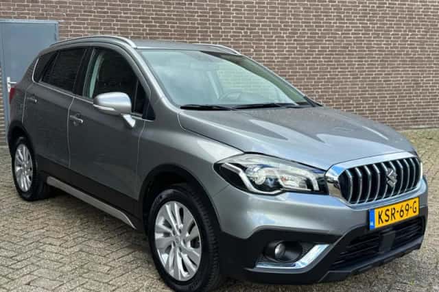 Suzuki S-Cross (2018) thumbnail 3