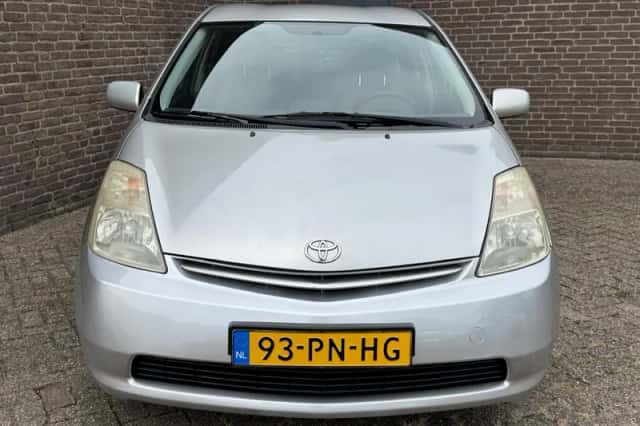 Toyota Prius (2004) thumbnail 6