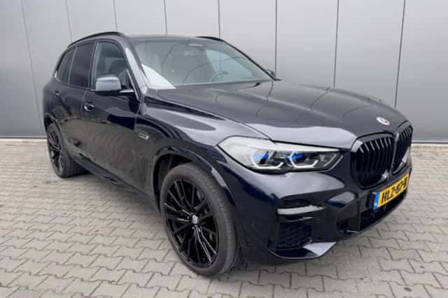 BMW X5 (2023) thumbnail 6