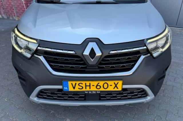 Renault Kangoo (2022) thumbnail 4