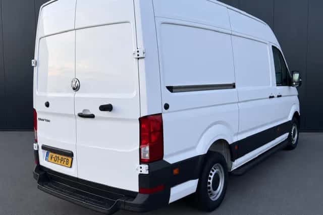 Volkswagen Crafter (2024) thumbnail 3