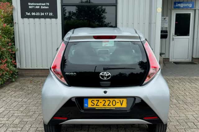 Toyota Aygo (2018) thumbnail 6
