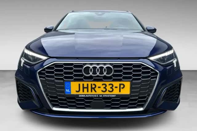 Audi A3 (2021) thumbnail 2