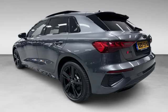 Audi A3 (2022) thumbnail 3