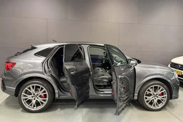 Audi Q3 (2021) thumbnail 3