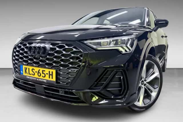 Audi Q3 (2023) thumbnail 1