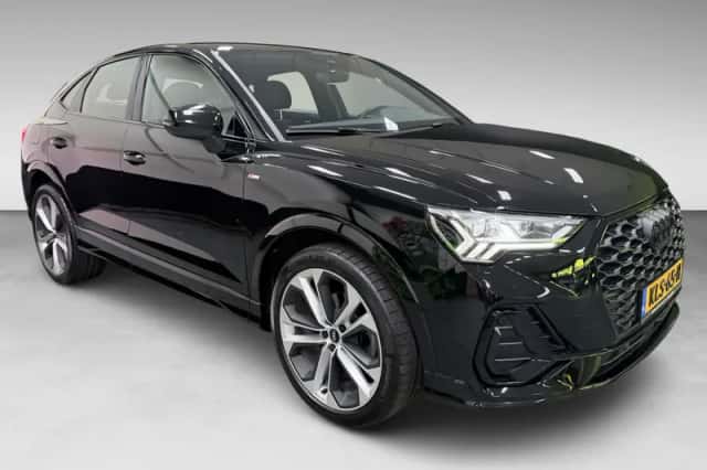 Audi Q3 (2023) thumbnail 3