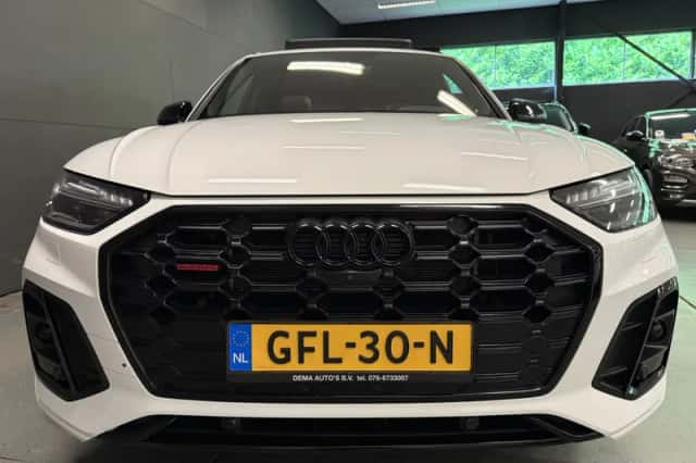 Audi Q5 (2021) thumbnail 2