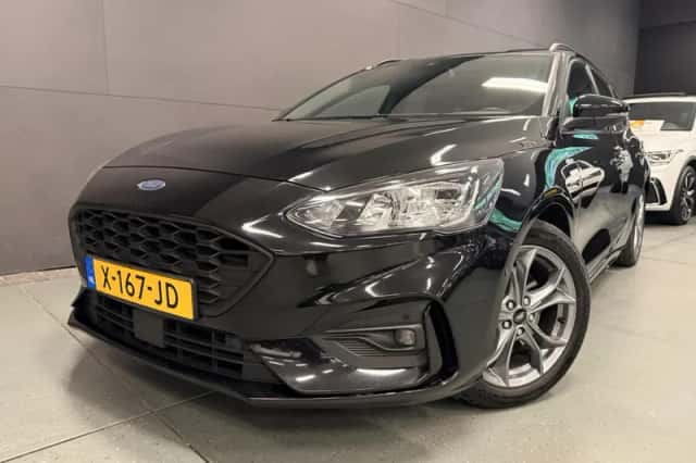 Ford Focus (2020) thumbnail 1