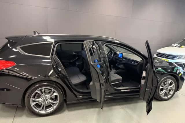 Ford Focus (2020) thumbnail 4