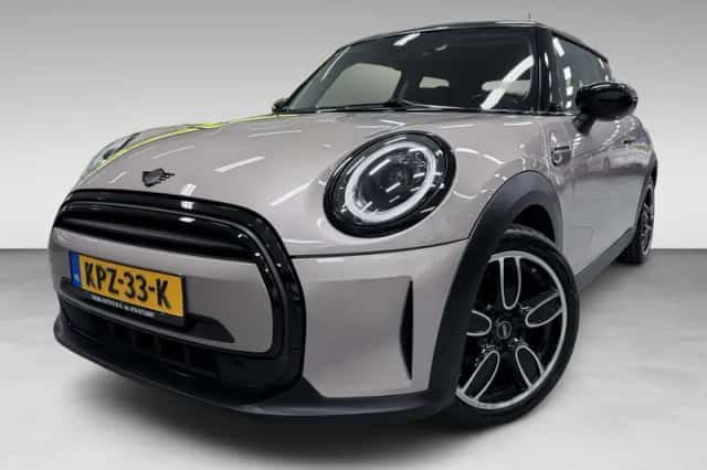 MINI Cooper (2023) thumbnail 1