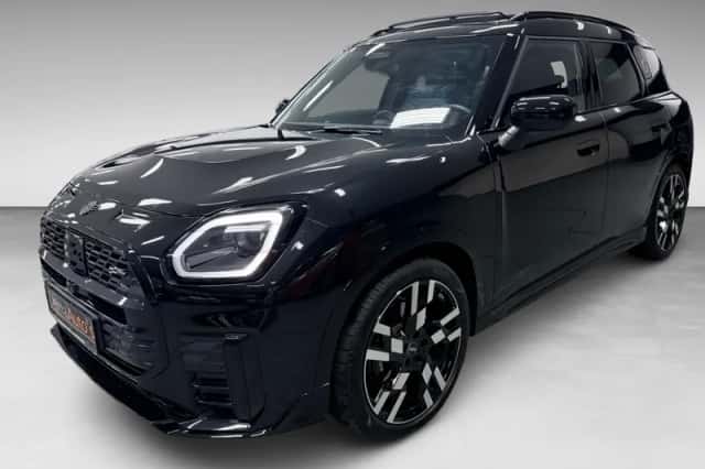 MINI Countryman (2025) thumbnail 2