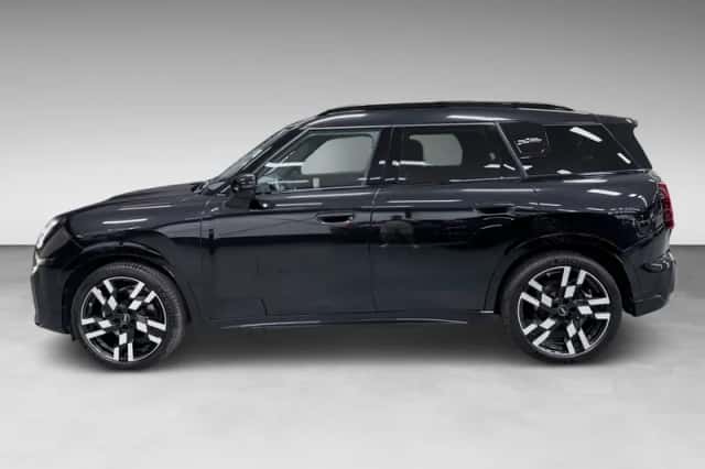 MINI Countryman (2025) thumbnail 2