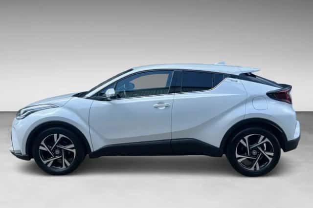 Toyota C-HR (2022) thumbnail 3