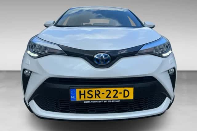 Toyota C-HR (2022) thumbnail 5