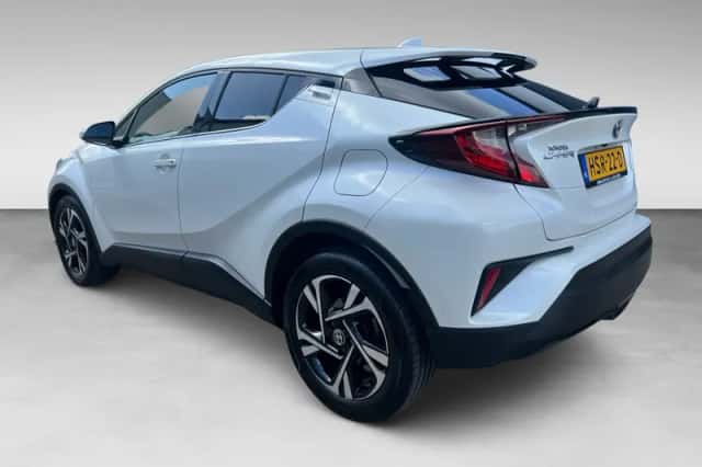 Toyota C-HR (2022) thumbnail 6