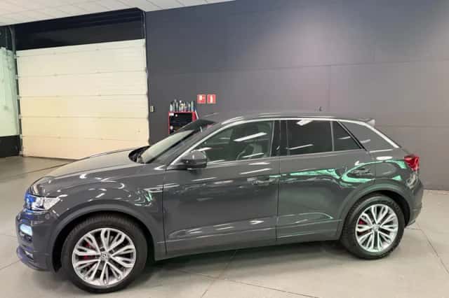 Volkswagen T-Roc (2019) thumbnail 3