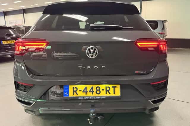 Volkswagen T-Roc (2019) thumbnail 5