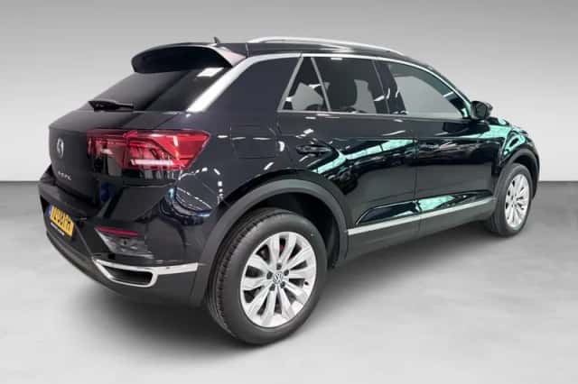 Volkswagen T-Roc (2018) thumbnail 5
