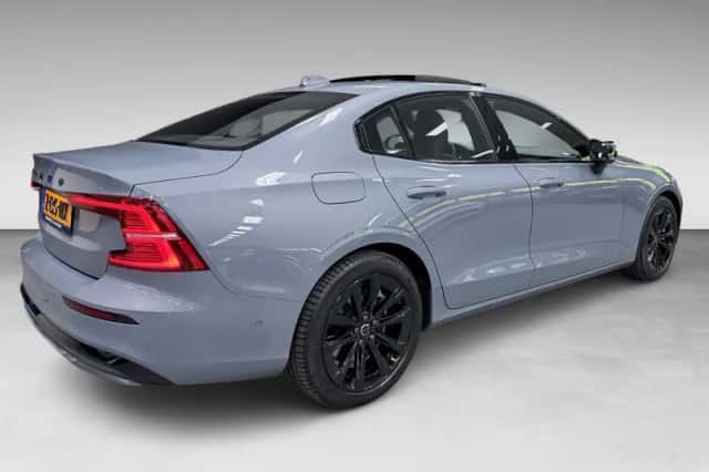 Volvo S60 (2024) thumbnail 4