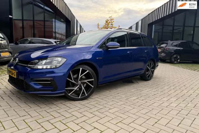Volkswagen Golf (2017) thumbnail 2