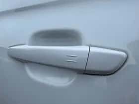 Opel Crossland X (2018) thumbnail 20