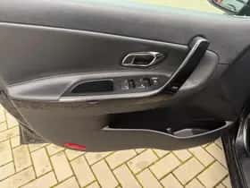 Kia Cee'd (2016) thumbnail 11