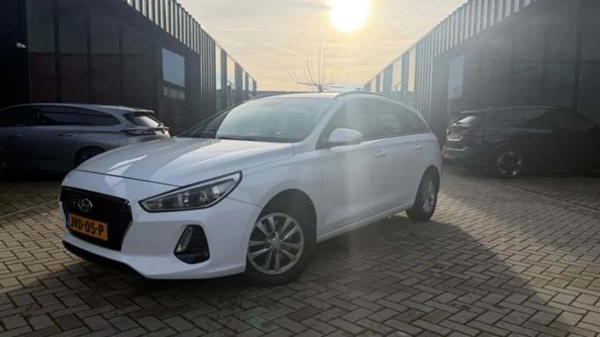 Hyundai i30 (2017) — foto 1
