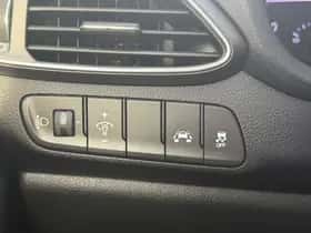Hyundai i30 (2017) thumbnail 17