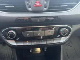 Hyundai i30 (2017) thumbnail 19