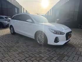 Hyundai i30 (2017) thumbnail 3