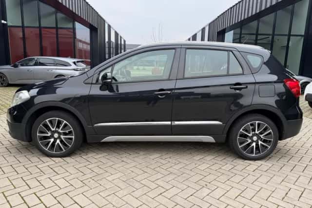 Suzuki SX4 S-Cross (2014) thumbnail 4
