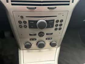 Opel Astra (2006) thumbnail 17