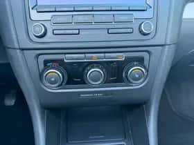 Volkswagen Golf (2011) thumbnail 17