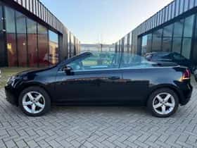 Volkswagen Golf (2011) thumbnail 4